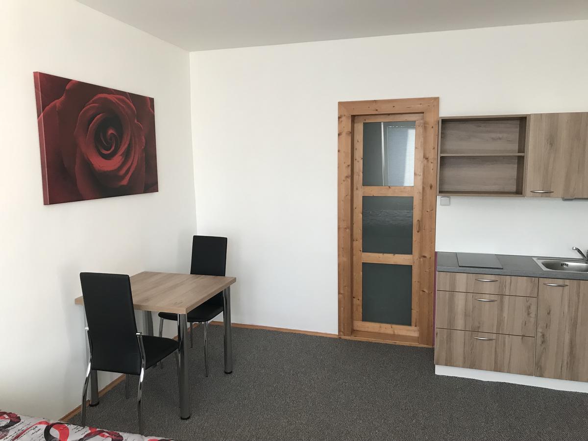 Apartment Dominika Strupcice Exteriör bild