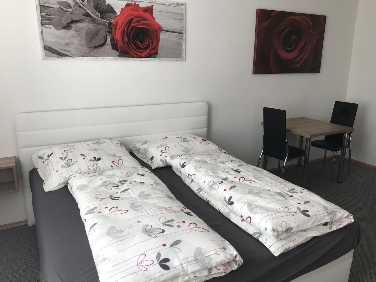 Apartment Dominika Strupcice Exteriör bild
